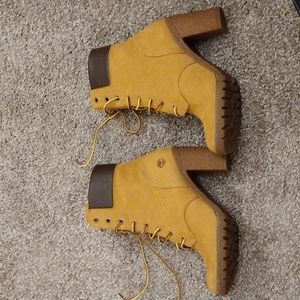 Timberland glancy boots size 7